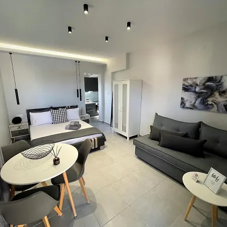Athina's & Studio Nikiti (Sithonia)