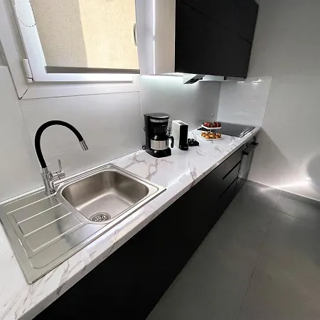 Athina's & Studio Nikiti (Sithonia)